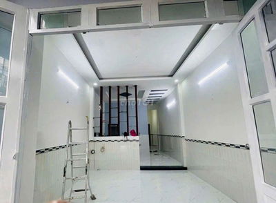 Nhà ngay chợ Thông Dụng, hẻm xe tải