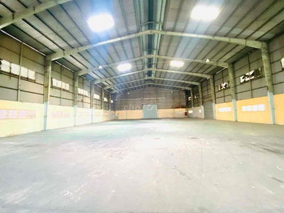 Kho xưởng 1200m2 Bến Lức Long An