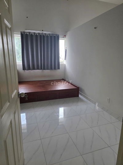 cho thuê CH tầng thấp lê Thành B- nhà sạch đẹp- 6t