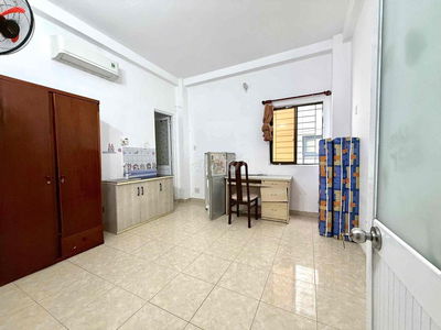 CHO THUÊ STUDIO CỬA SỔ TRỜI NGAY NGÃ TƯ HÀNG XANH