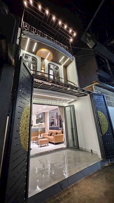 Bán nhà đường Phạm Văn Bạch P 15Tân Bình Ngang 4M 56M2 Giá chỉ 5.25Tỷ