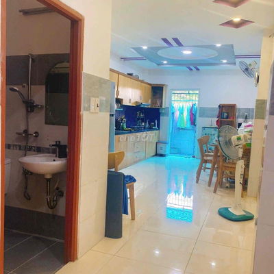 Nhà Trần Bá Giao 80m2, gần siêu thị Emart , 16tr full nội thất