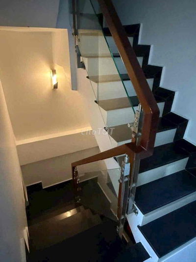 Nhà đẹp 3 tầng đặng chất P.2 Quận 8