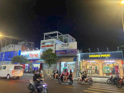 MẶT TIỀN LẠC LONG QUÂN Q11-KẾ ĐẦM SEN-300M2(20X15)- DÒNG TIỀN 120TR/TH