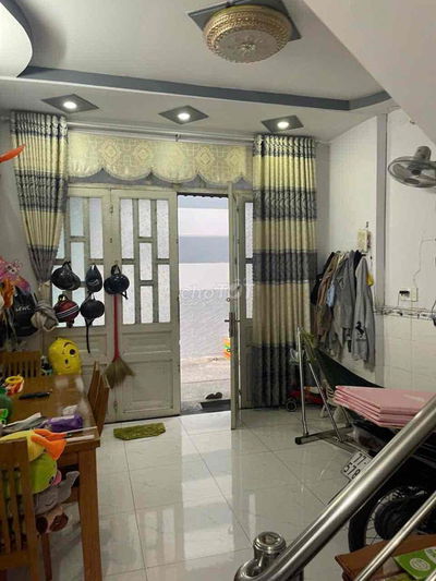 nhà trẹt làu liên khu 2-5 q12