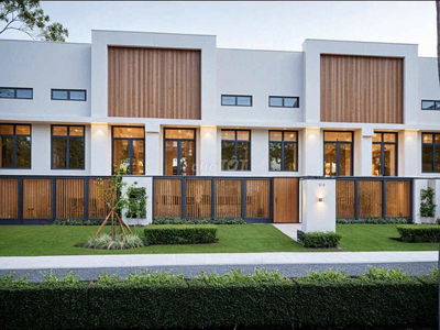 Nhà phố liền kề trung tâm KCN Phước Đông. Hoàn công sẵn. mới 100%