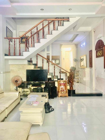 Bán Nhà  Bà Điểm Hóc Môn -83 M2  - 2Tầng - HXH 7m -  Chỉ 4,78 Tỷ.