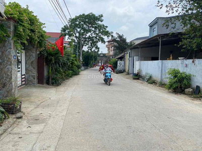 CẦN BÁN ĐẤT 102M2 KINH DOANH CÁCH QUỐC LỘ 21A 100M