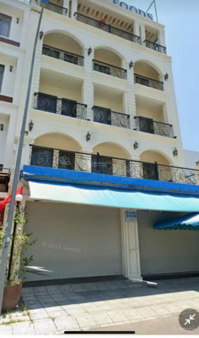 Chính chủ cho thuê nhà 3 tầng diChính chủ cho thuê nhà 3 tầng diện tích sử dụng: 600m2 (200m2/tầng)