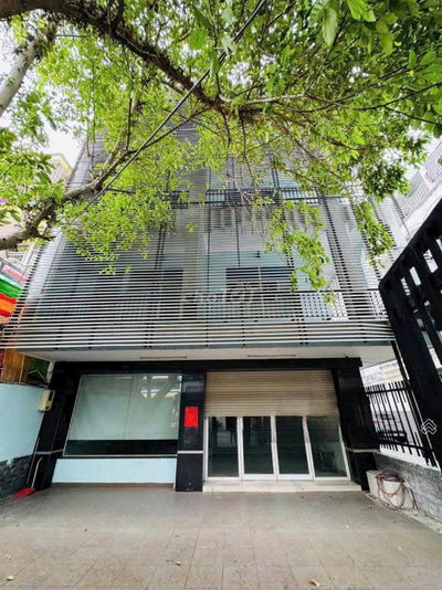 MT NGUYỄN CỬU VĂN P.17 QBT , DTSD: 500M2 , NGANG 12M , CÓ SÂN RỘNG KD