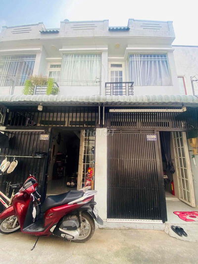 tin nhà thực tế khách đến xem đúng vị trí . nhà 1 lầu ngay điện lựcq12