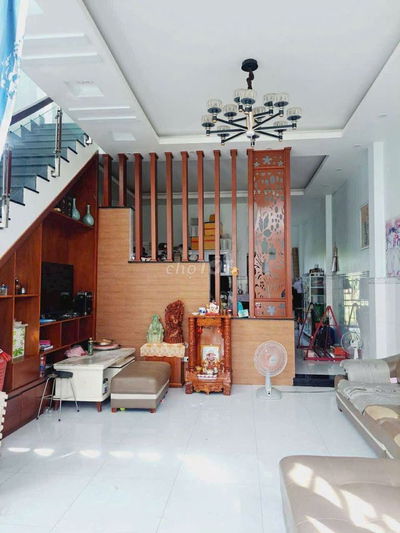 Nhượng Nhà Mới Xây Tặng Hàng Xóm Thân Thiện, Ở Cả Đời Không Chán!