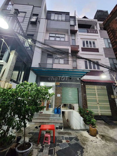 Nhà 5 tầng gần SB Tân Sơn Nhất
