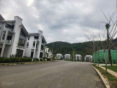 Bán biệt thự Xanh Villas, 81 triệu/m2, 327m2, 4PN, 4WC, pháp lý đầy đủ