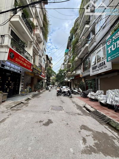 HIẾM - Bán Nhà Pháo Đài Láng, 50m2, 7 tầng thang máy, OTO TRÁNH, giá 21.5 tỷ