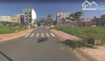 Bán lô đất ngay đường số 18, Thủ Đức. Giá: 1 tỷ 990tr/ 100m2 thổ cư, sổ riêng