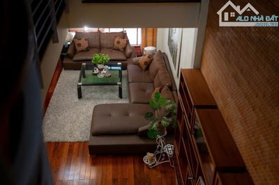 4 TẦNG ĐƯỜNG 2/9 TRỰC DIỆN VIEW PHÁO HOA ĐỂ LẠI TOÀN BỘ NỘI THẤT SANG TRỌNG