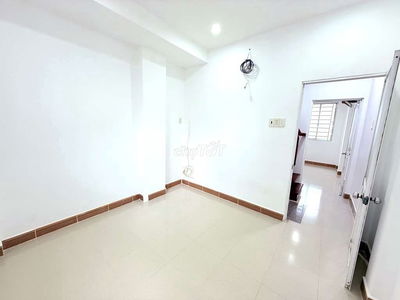 Chỉ 4,8 tỷ-Trung tâm Đi bộ tới Quận 1 - 37m2- Đinh Tiên Hoàng- 4.1 x 9