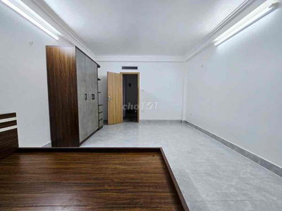 Bán nhà Vũ Ngọc Phan 50m2 lô góc 3 mặt thoáng ngõ thông oto tránh