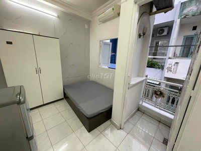 Phòng ban công full nội thất 585 huỳnh tấn phát cách cầu Phú Mỹ 500m
