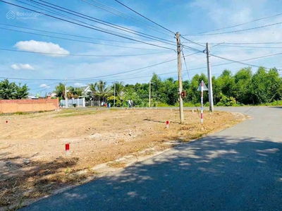 kẹt tiền bán gấp 300m2 đất ở, xây trọ dân cư đong, giá 550tr