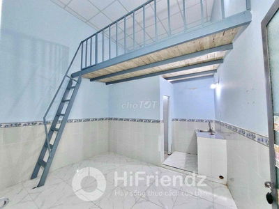 GÁC ĐỨNG THẲNG CHỈ TÍNH ĐIỆN NƯỚC Ở ĐƯỢC 4 NGƯỜI GẦN ĐH Y DƯỢC