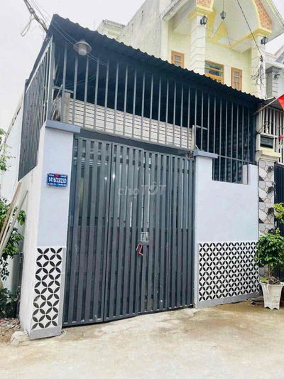 Nhà Cấp 4 SR Đường Xe Hơi Thông Phường Dĩ An