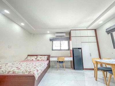 Căn Hộ Full Nội Thất Cửa Sổ Trời Rộng 35m2 Ngay Cầu Thị Nghè Giáp Q1