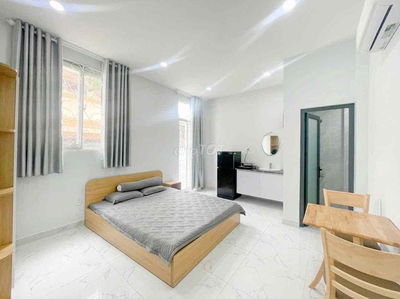 STUDIO RỘNG 30M2 NGAY NGÃ TƯ PHÚ NHUẬN