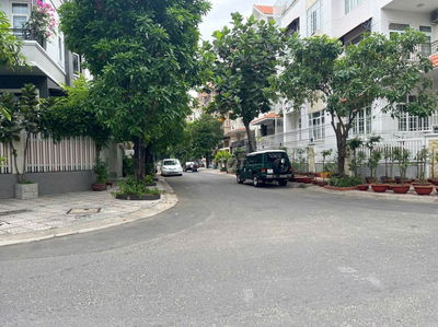 BÁN CHDV – CÓ HẦM, THANG MÁY – ĐƯỜNG SỐ TÂN PHONG QUẬN 7 – GIÁ 13.7 TỶ