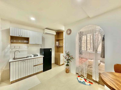 CĂN 1 PHÒNG NGỦ CỬA SỔ TRỜI FULL NT GIÁP CHÂN CẦU TÂN ĐỊNH PHÚ NHUẬN