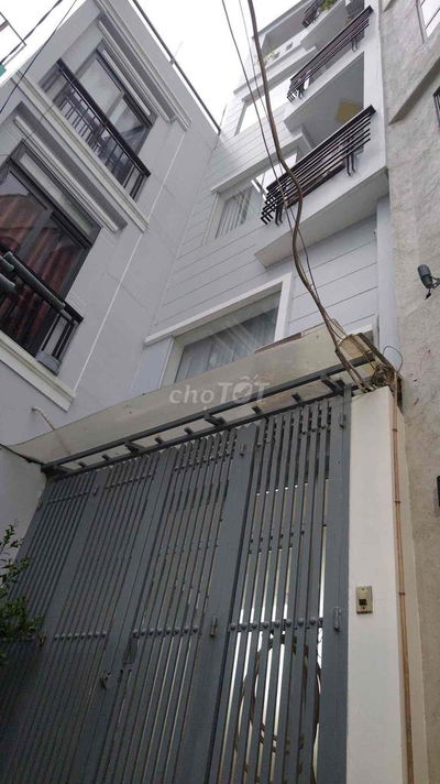 Q4, KQH, cách MT Tôn Đản chỉ 30m, 5 tầng, 5 tỷ