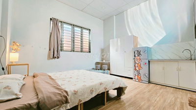 Phòng full nội thất y như hình, cửa sổ thoáng mát, kế Hutech UVK