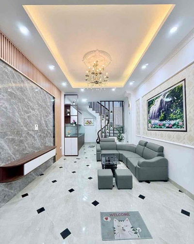 Sát ptoo phố Minh Khai nhà đẹp đân xây kinh doanh nhỏ 35m x5T giá 5.8