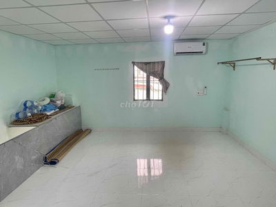 cần cho thuê trọ như hình có sẵn máy lạnh