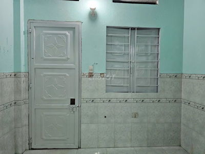 Cho thuê phòng trọ 18-20m2 ngay cầu Tăng Long, đường Lã Xuân Oai, Q9,