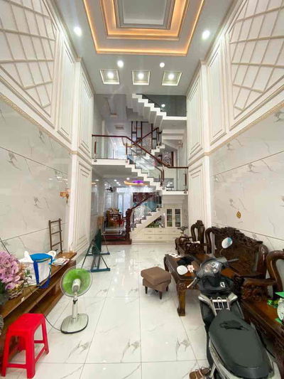 Bán gấp nhà đẹp ở ngay Quốc Lộ 50, xe hơi đỗ cửa, 57m2, 5T, SHR, HCĐ.