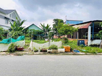 Đất 114m2 KDC Biconsi, phường Tân Bình, Tp Dĩ an