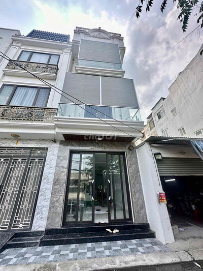 Cực phẩm tuyến 2 Văn Cao oto vào nhà gốc dân cực chắc chắn