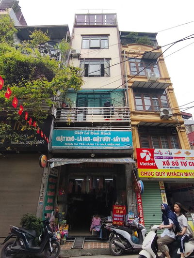 Cho thuê nhà mặt phố DT50m2, mt4m, số 500 Phố Bạch Đằng – P. HK