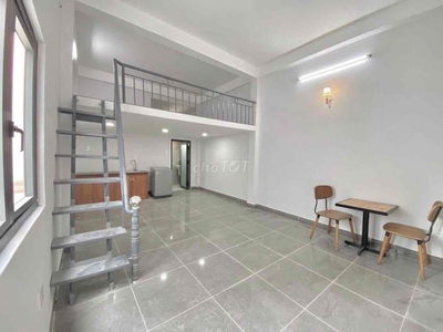 CHO THUÊ CĂN HỘ RỘNG 50m2, BAN CÔNG NGAY BV THỐNG NHẤT - BẢY HIỀN