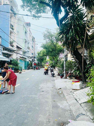 Bán nhà MT giá tốt