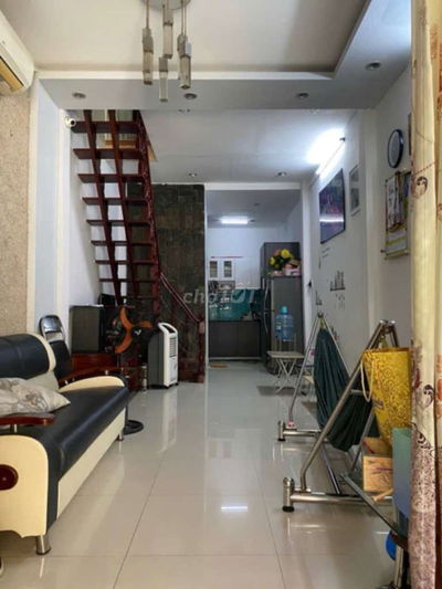 Bán nhà 38,1m2 - 1 lầu 2PN / sát bên Trường ĐH Công Thương TPHCM