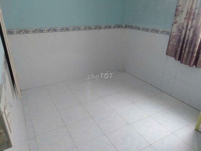Nhà mặt tiền.Gần ngã tư.có thể mua bán.hoặc sinh viên ở thực tâp.