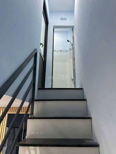 Bán nhà vy bằng chợ mỹ hạnh nam giá rẻ