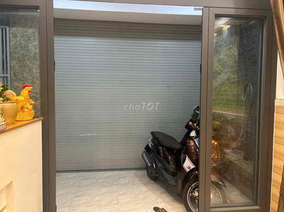 mặt bằng hẻm to bán mang đi hoặc sửa quần áo ngang 4m*1