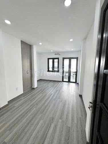 Nhà 2 MT hẻm Nguyễn Trãi