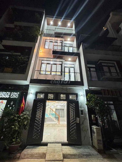 Bán nhà 4,5 x 13,5m đúc 4 tấm, 5 phòng ngủ, đường số 6, BHHb, Bình Tân