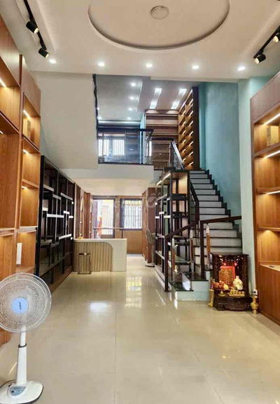 Cho thuê nhà 4 tầng MT Đống Đa sầm uất