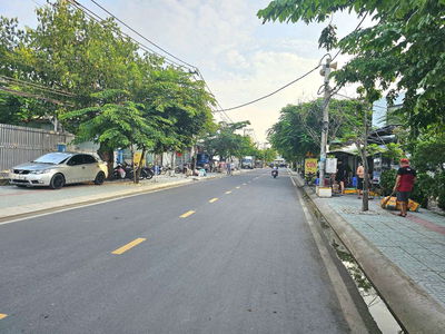 Nhà 5x18m 3 tầng đường 12m khu dân cư đông đúc 5.1 tỷ Nhà Bè
